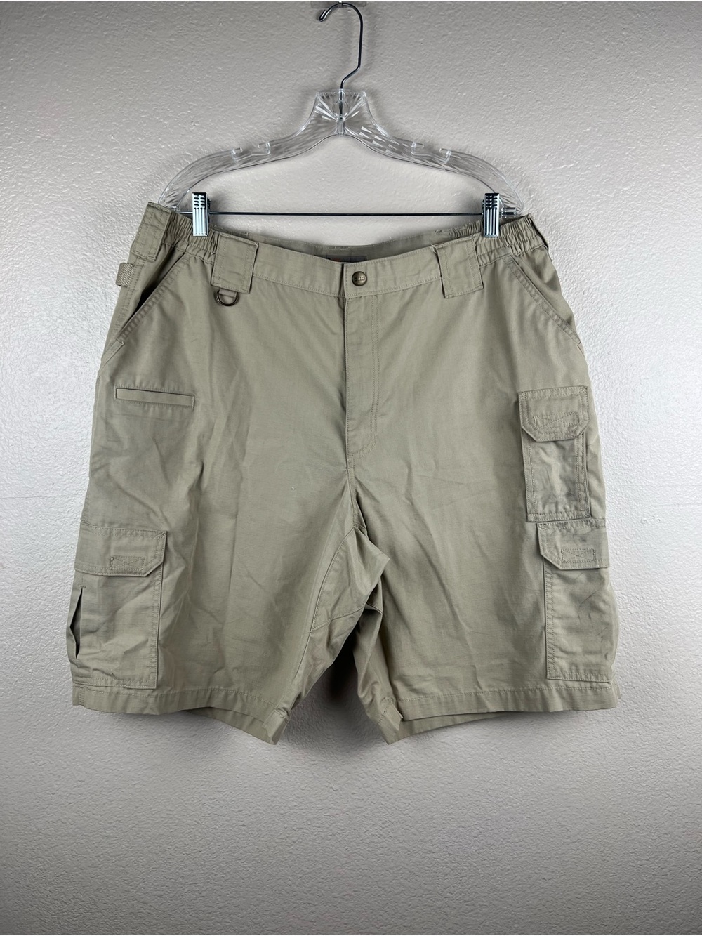 5.11 Tactical Men’s Size 40 Khaki Cargo Utility Shorts